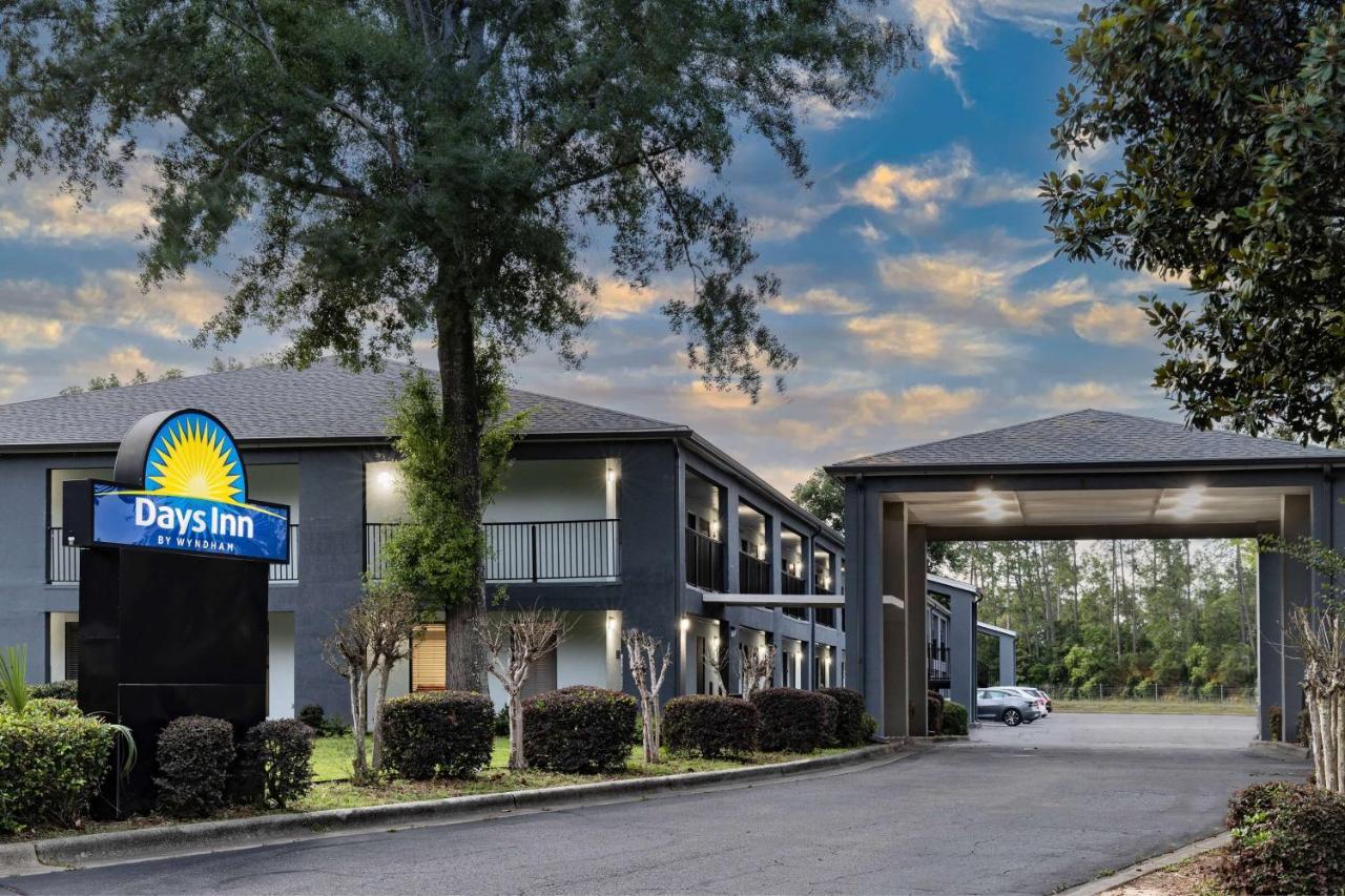 Days Inn By Wyndham Pensacola I-10 Ferry Pass Exteriör bild