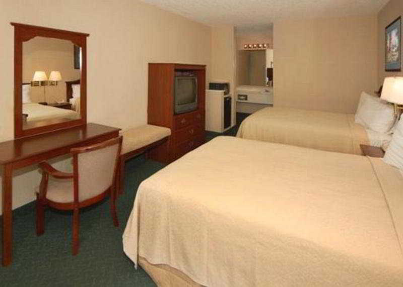Days Inn By Wyndham Pensacola I-10 Ferry Pass Rum bild